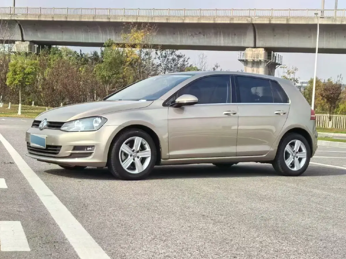 2015 Volkswagen Golf 1.4T 131HP L4 7DCT