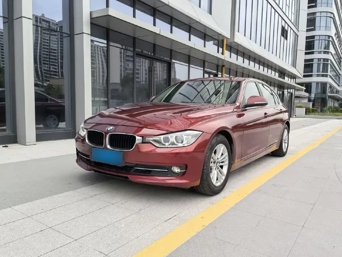 2015 BMW 3 Series 2.0T 184HP L4 8AT