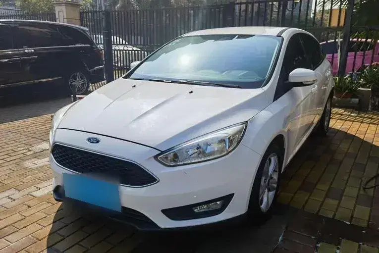 2015 Ford Focus 1.6L 125HP L4 6DCT