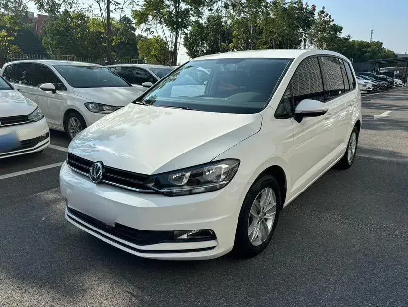 2018 Volkswagen Touran 1.4T 150HP L4 7DCT