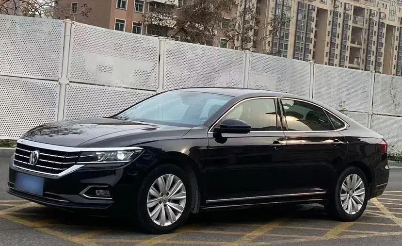 2019 Volkswagen Passat 2.0T 186HP L4 7DCT
