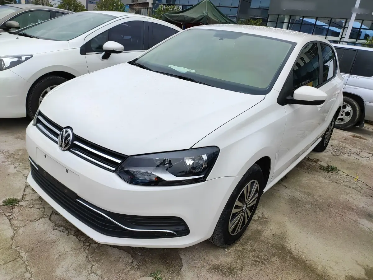 2016 Volkswagen Polo 1.4L 90HP L4 5MT
