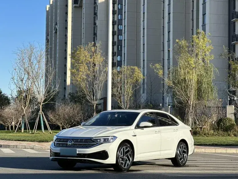 2024 Volkswagen Sagitar 1.5T 160HP L4 7DCT