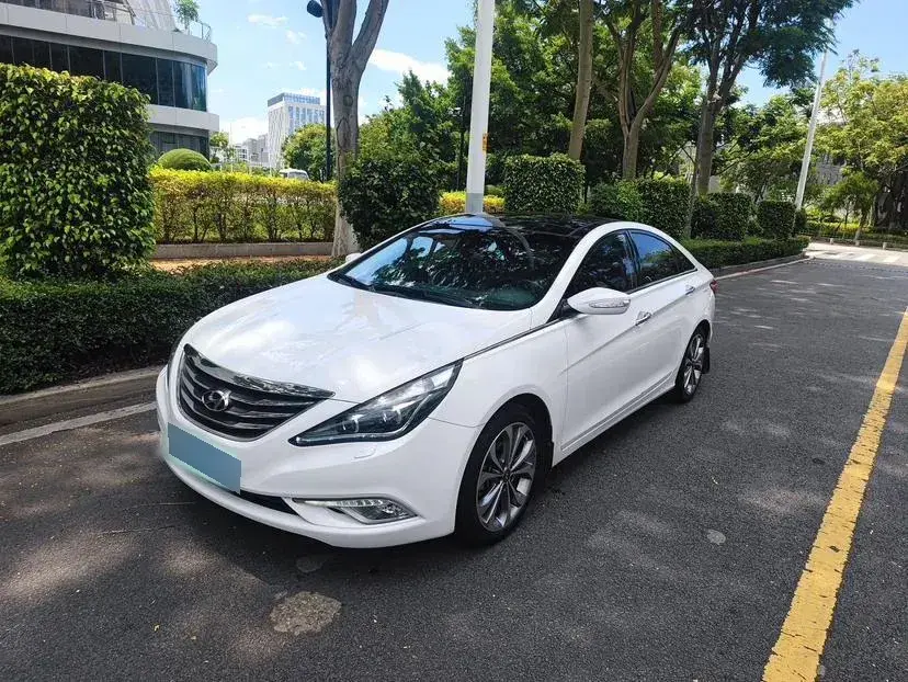 2013 Hyundai Sonata 2.4L 180HP L4 6AT