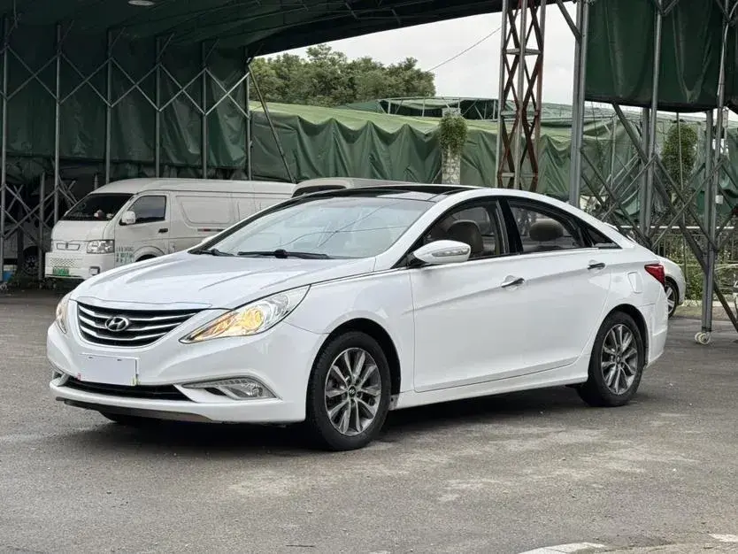 2013 Hyundai Sonata 2.0L 162HP L4 6AT