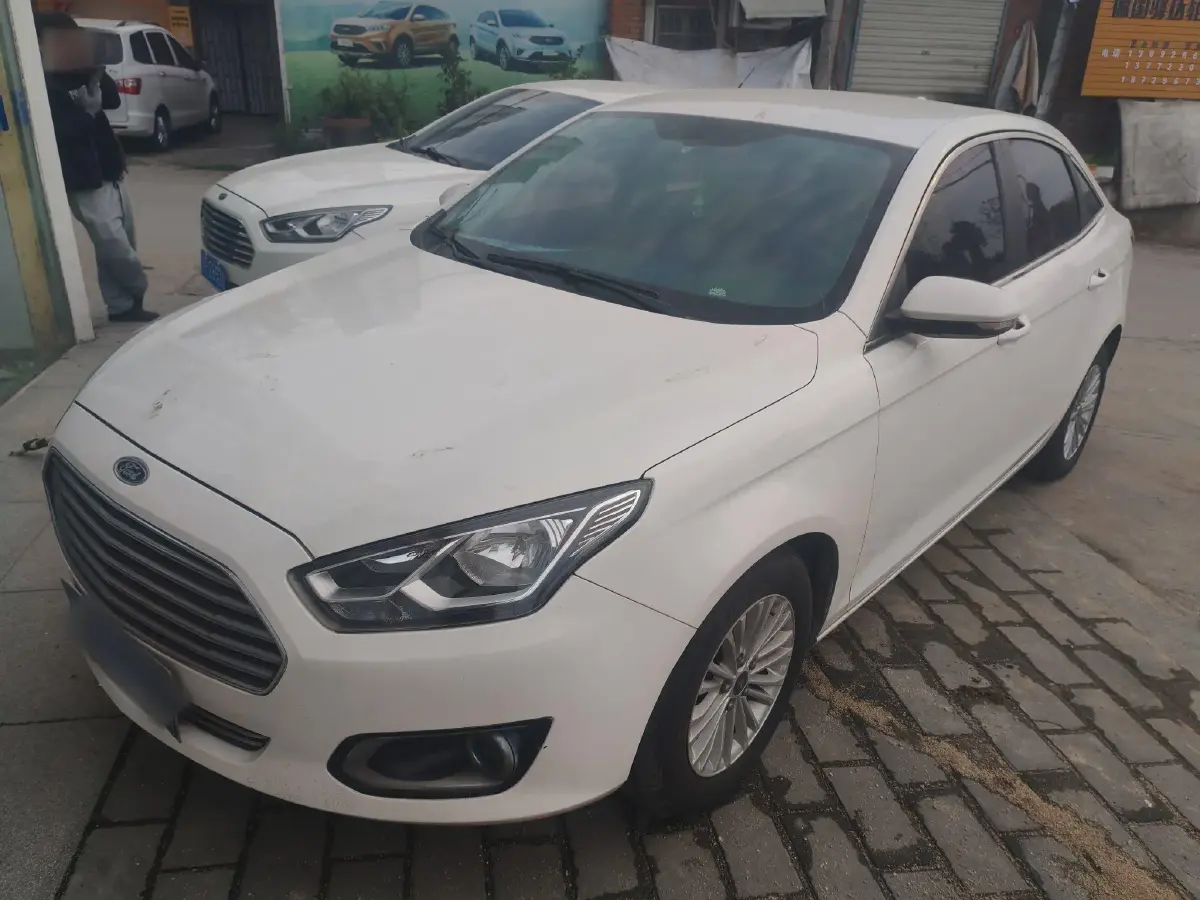 2017 Ford Escort 1.5L 113HP L4 5MT