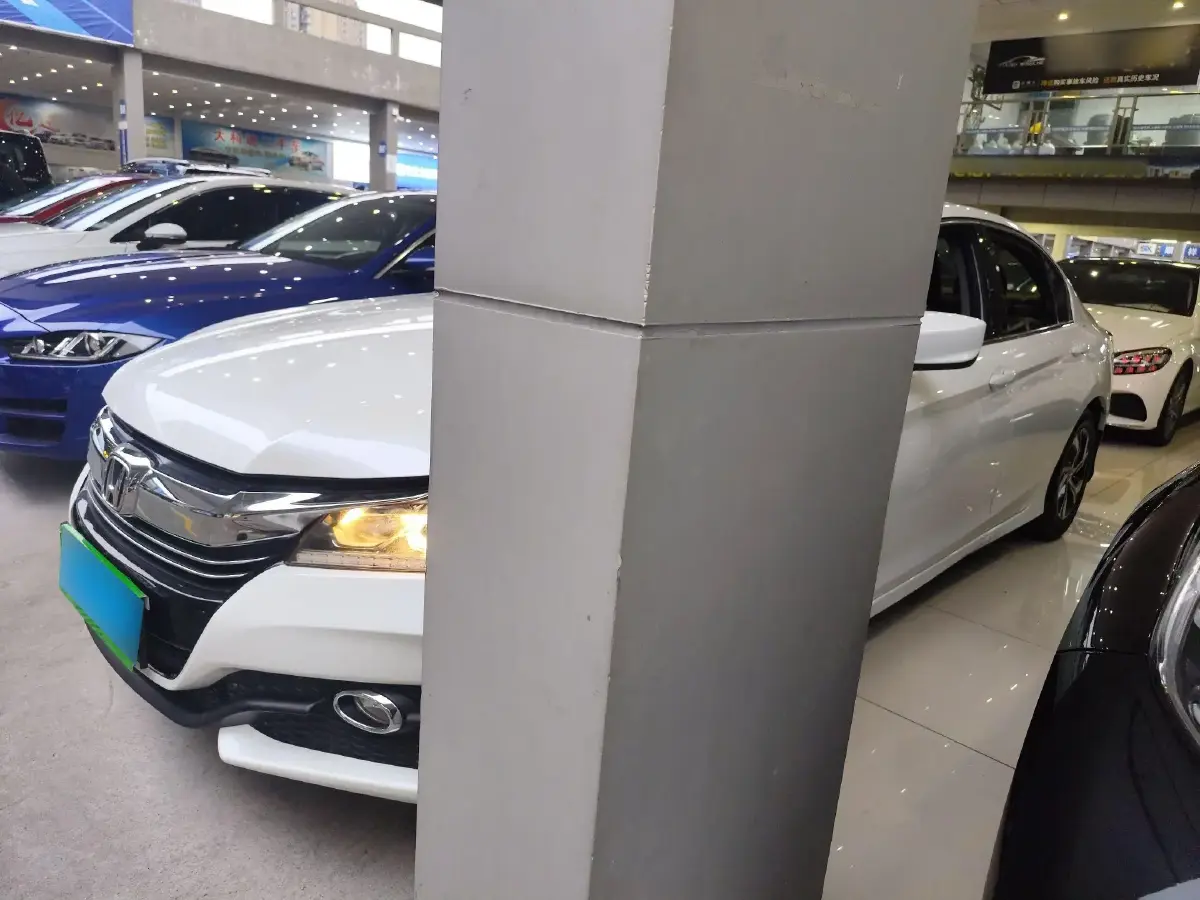 2016 Honda Accord 2.0L 155HP L4 CVT