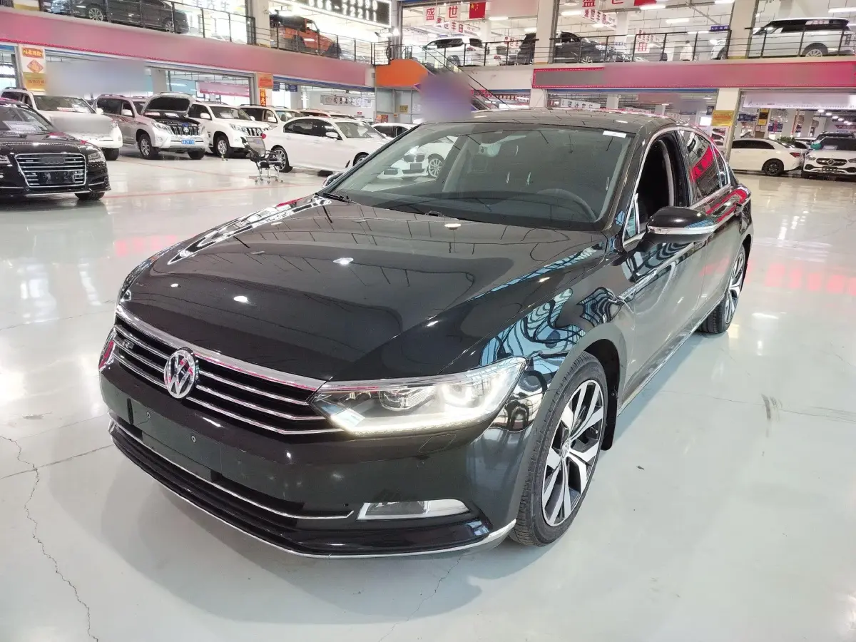 2019 Volkswagen Magotan 2.0T 220HP L4 7DCT