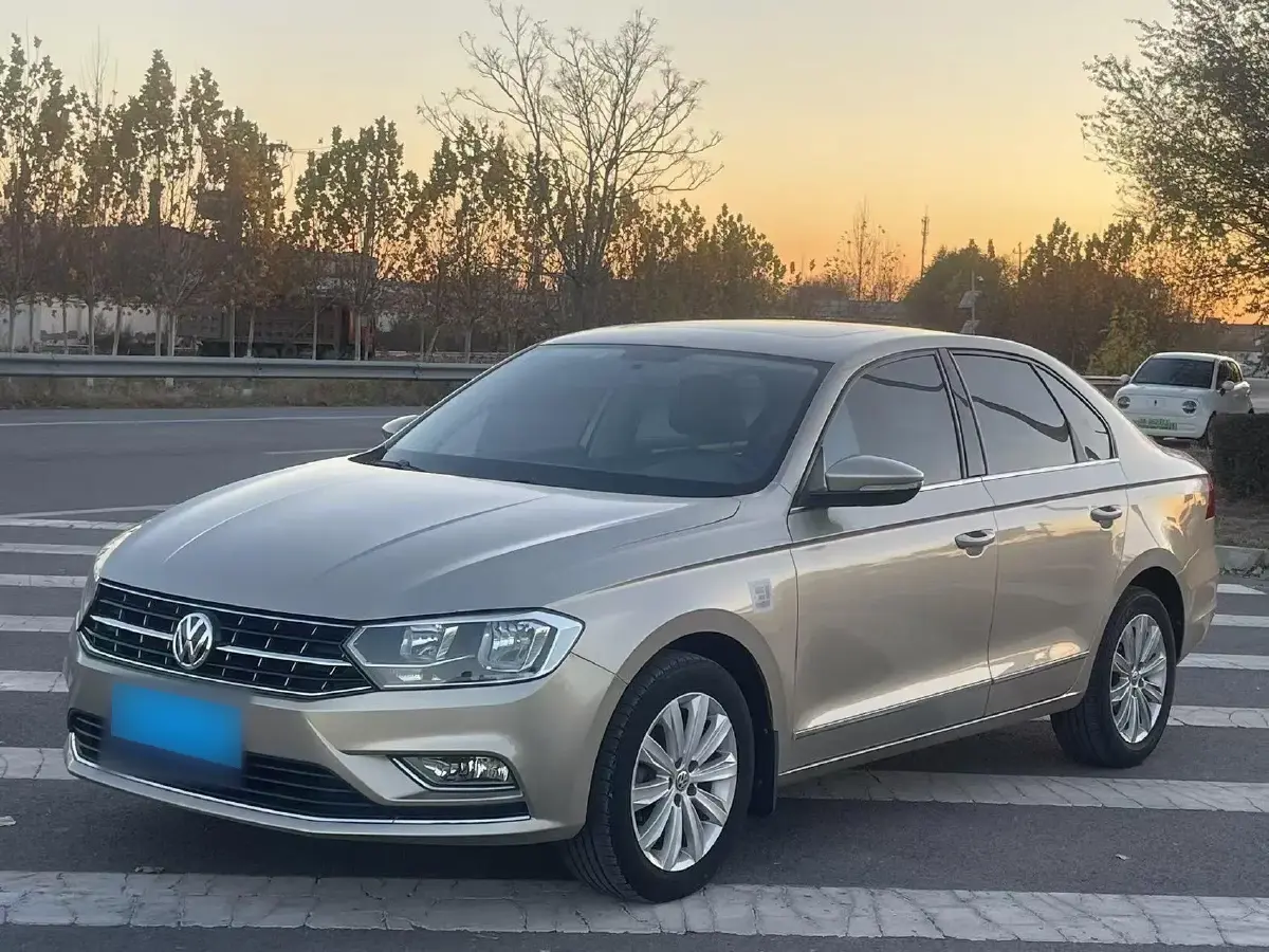 2017 Volkswagen Bora 1.6L 110HP L4 6AT