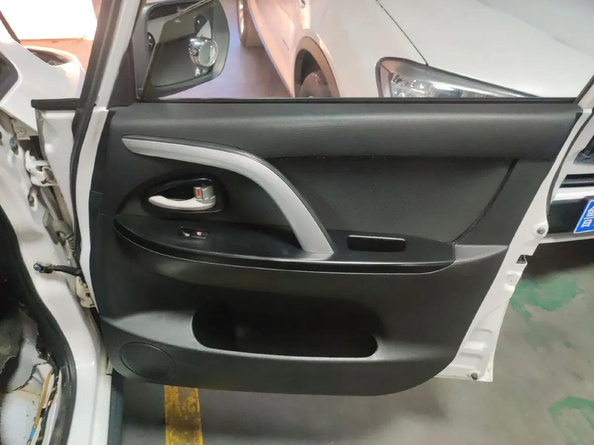 2014 ChangAn CX20 1.4L 101HP L4 5MT,autocango,china used car exporter,china ev exporter,chinese used car exporter,chinese used ev exporter