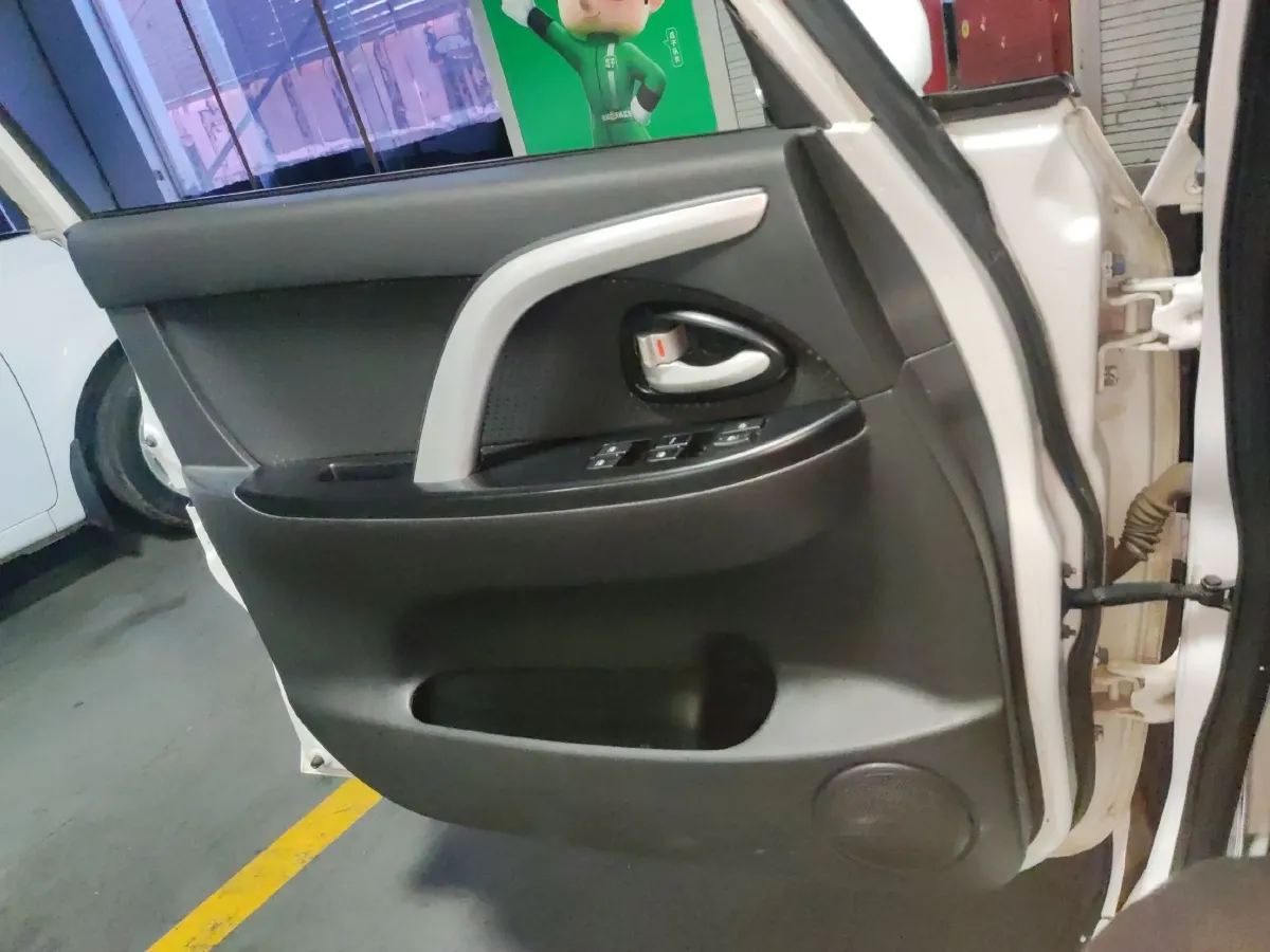 2014 ChangAn CX20 1.4L 101HP L4 5MT,autocango,china used car exporter,china ev exporter,chinese used car exporter,chinese used ev exporter