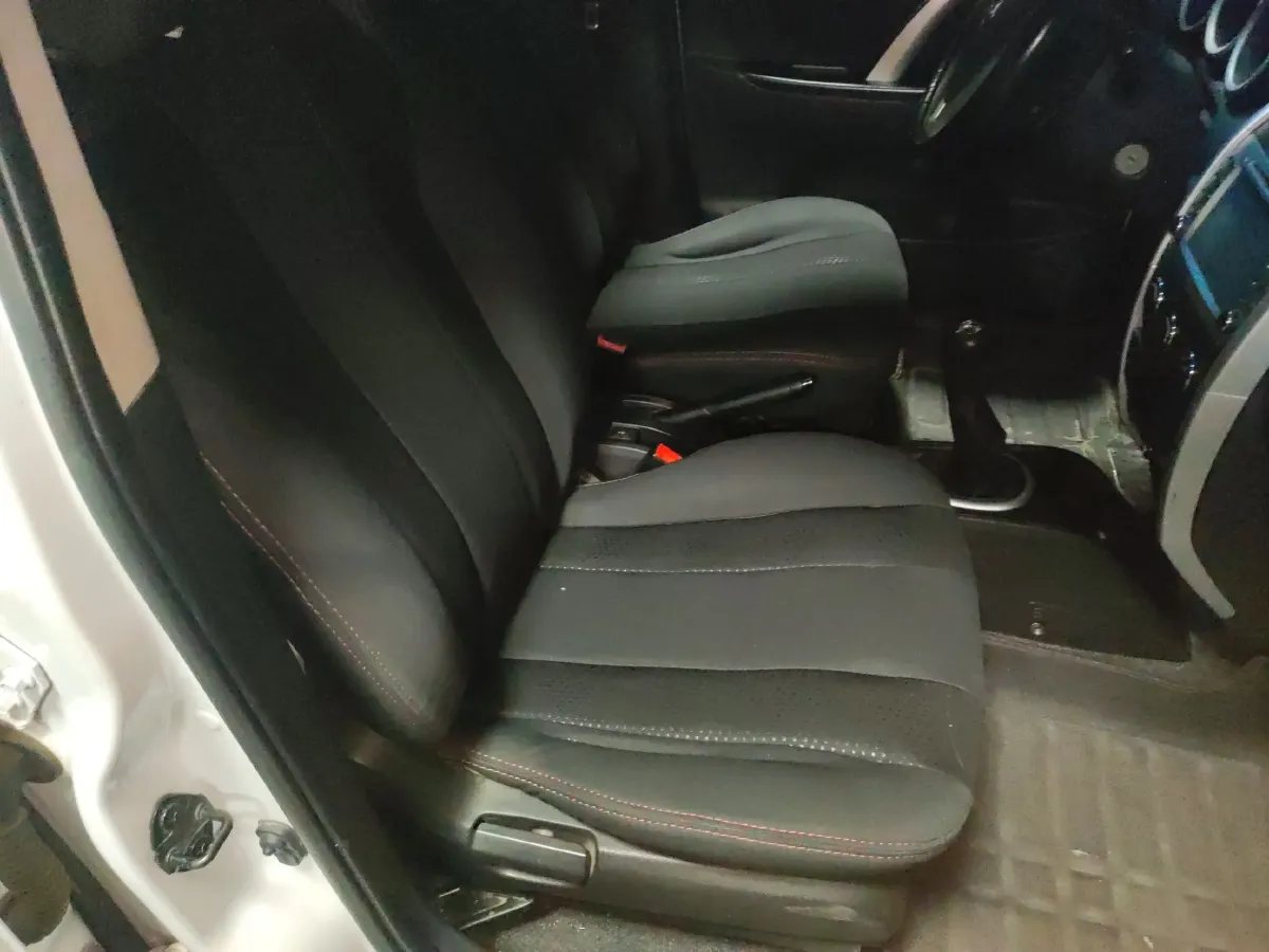 2014 ChangAn CX20 1.4L 101HP L4 5MT,autocango,china used car exporter,china ev exporter,chinese used car exporter,chinese used ev exporter