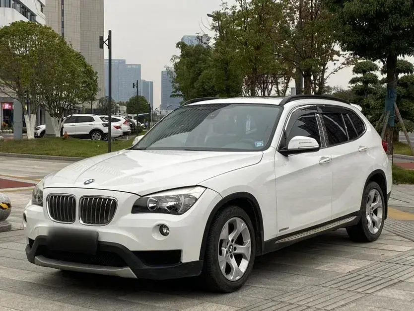2013 BMW X1 2.0L 150HP L4 6MT