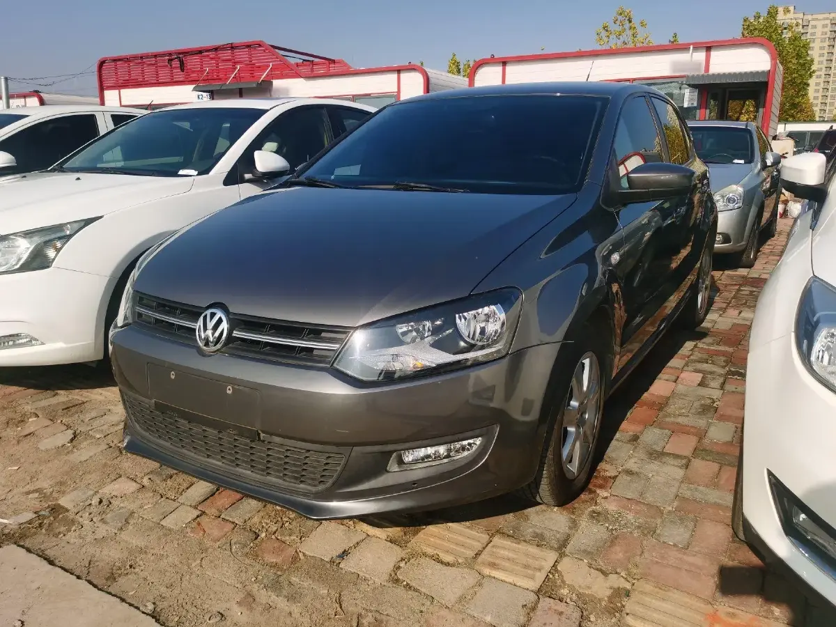 2013 Volkswagen Polo 1.4L 86HP L4 5MT