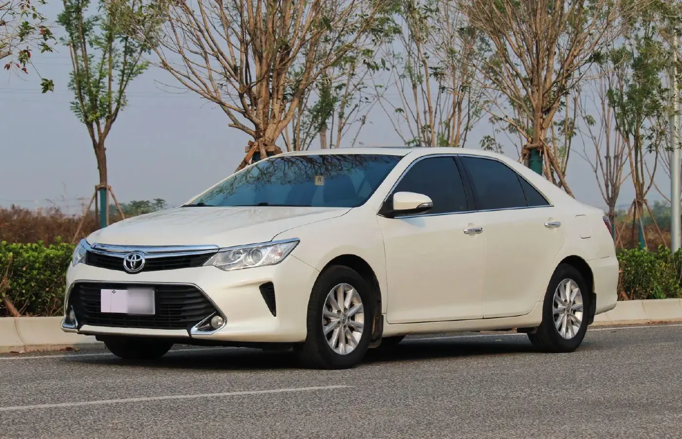 2016 Toyota Camry 2.0L 167HP L4 6AT