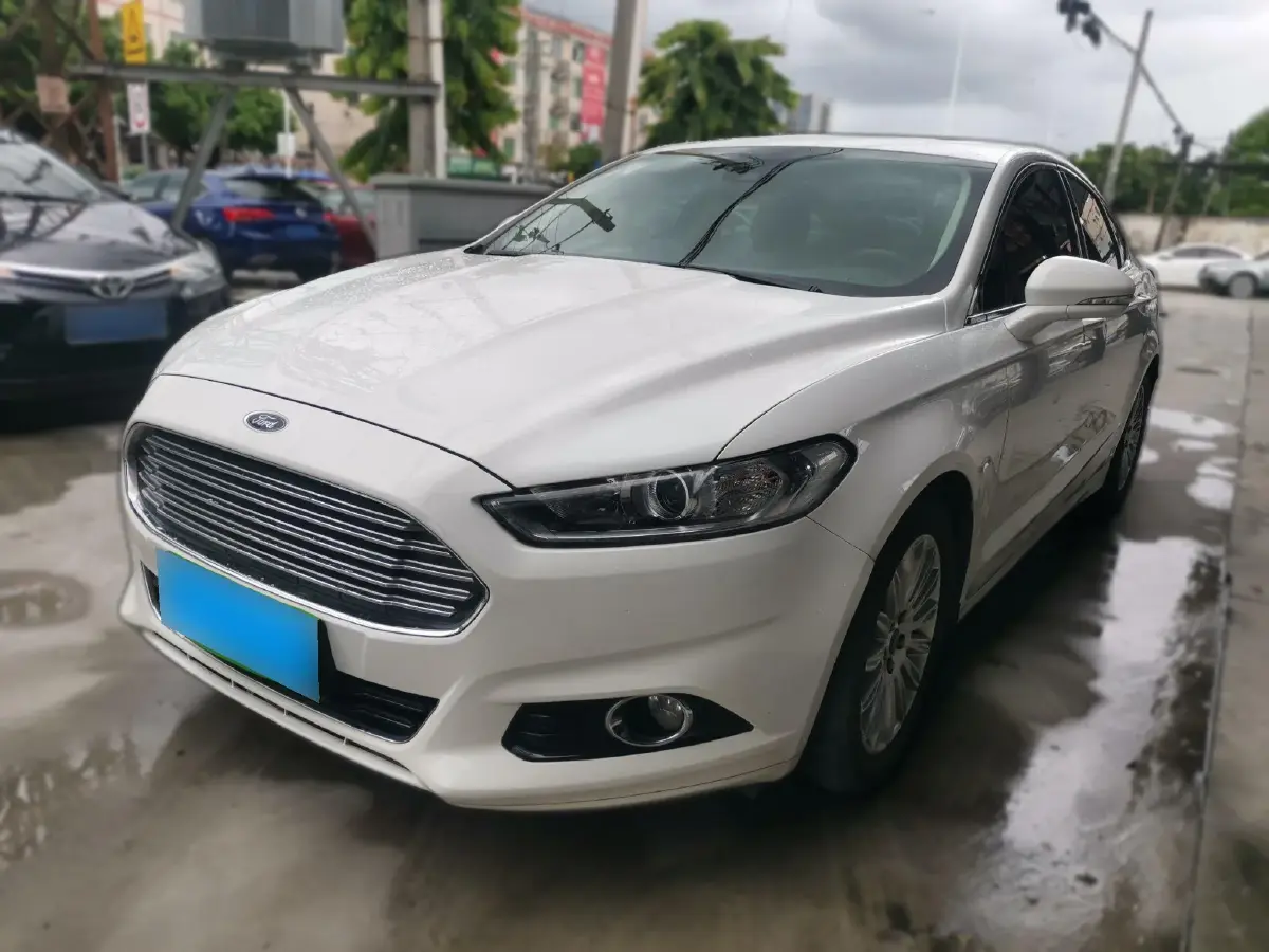 2013 Ford Mondeo 2.0T 203HP L4 6AT