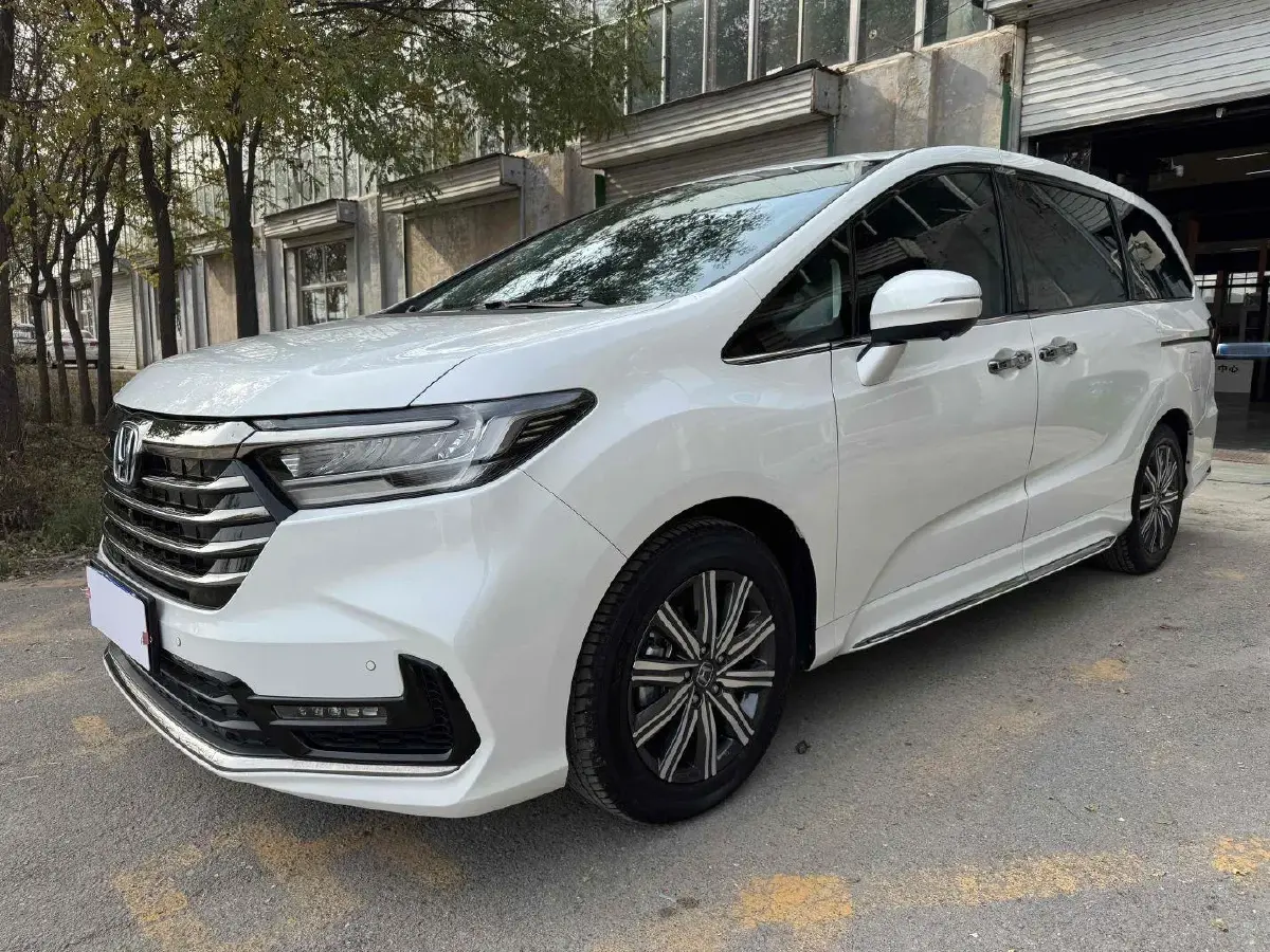 2022 Honda Odyssey 2.0L 146HP L4 E-CVT Hybrid