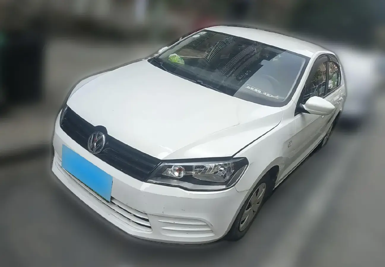 2015 Volkswagen Jetta 1.4L 90HP L4 5MT