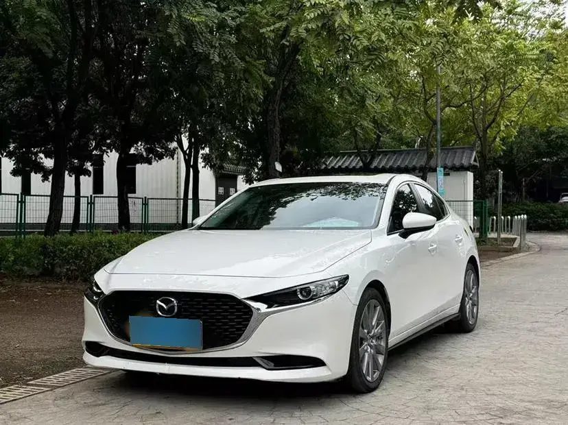 2020 Mazda 3 Axela 2.0L 158HP L4 6AT