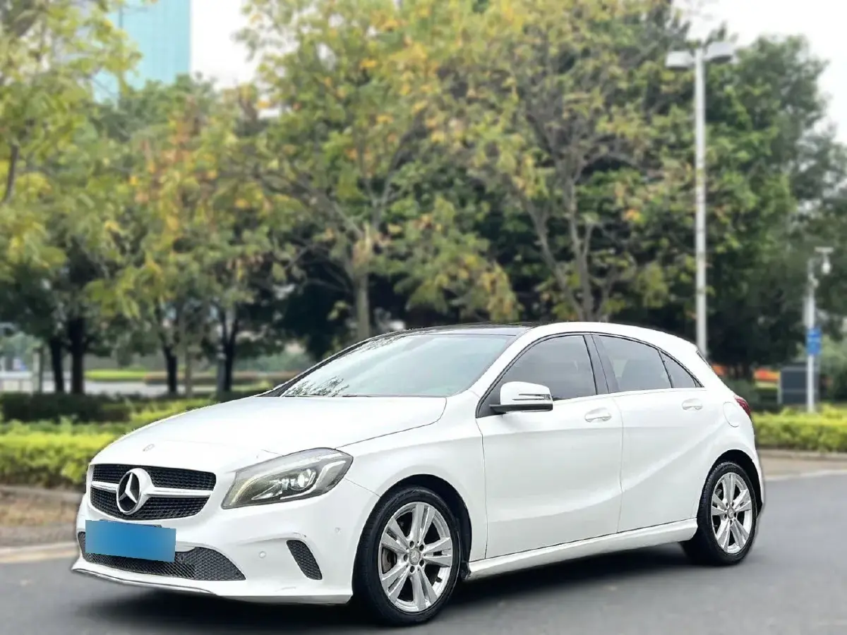 2017 Mercedes-Benz A Class 1.6T 156HP L4 7DCT