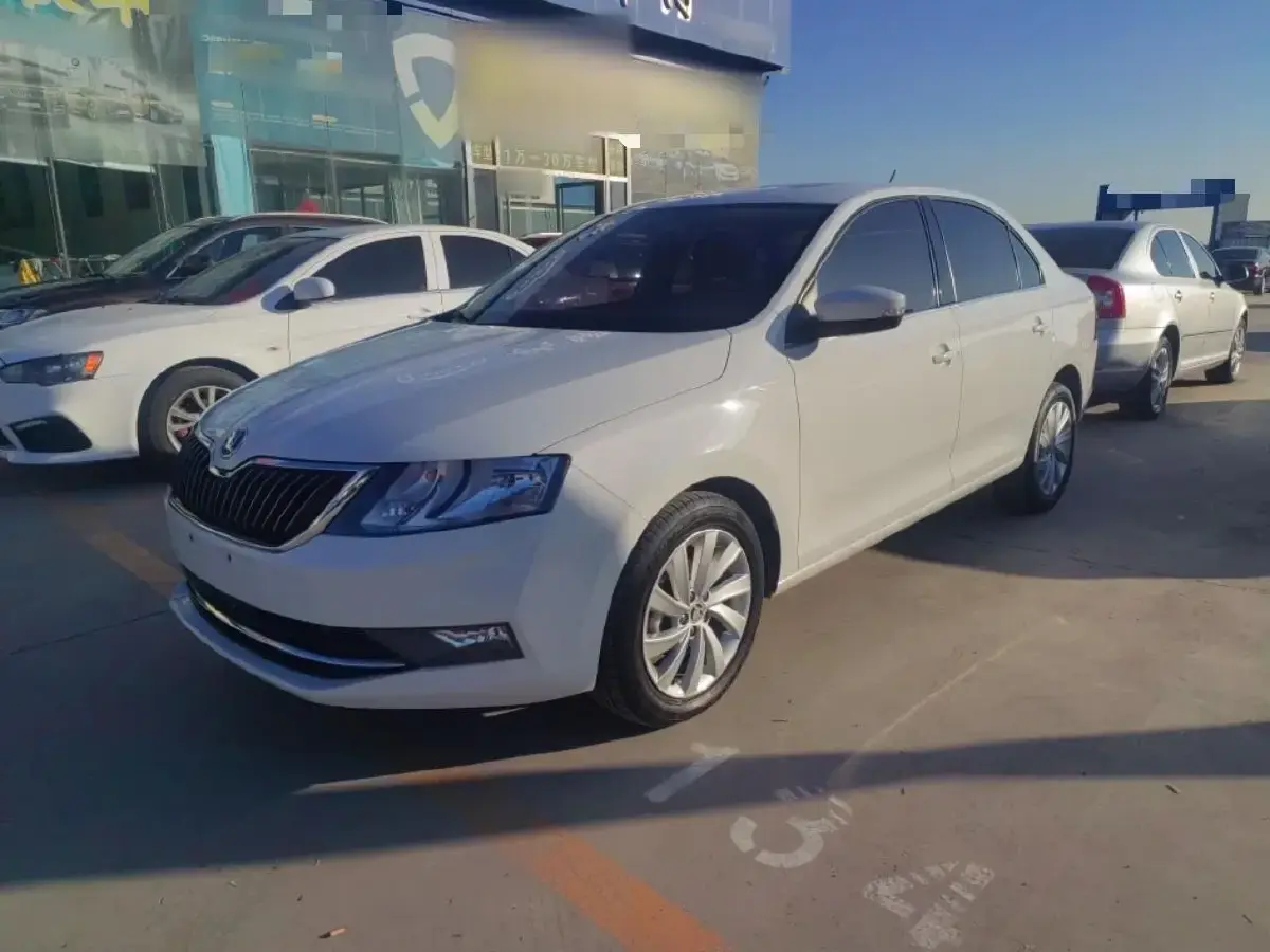 2019 Skoda Rapid 1.5L 110HP L4 5MT