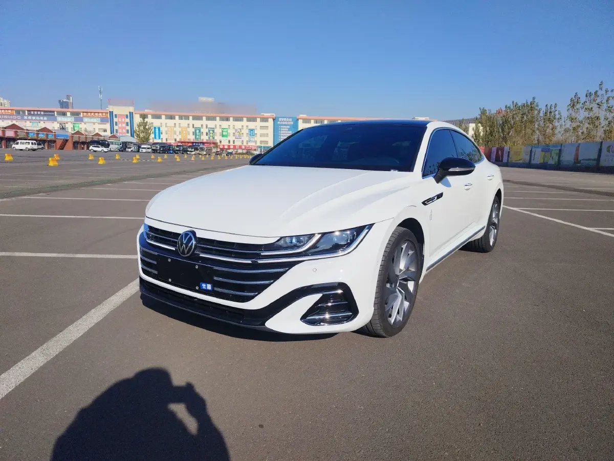2023 Volkswagen CC 2.0T 220HP L4 7DCT