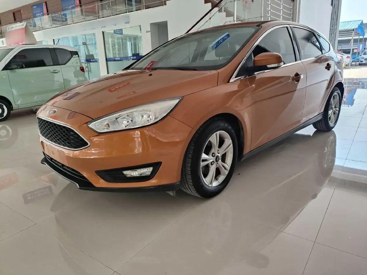 2015 Ford Focus 1.6L 125HP L4 6DCT