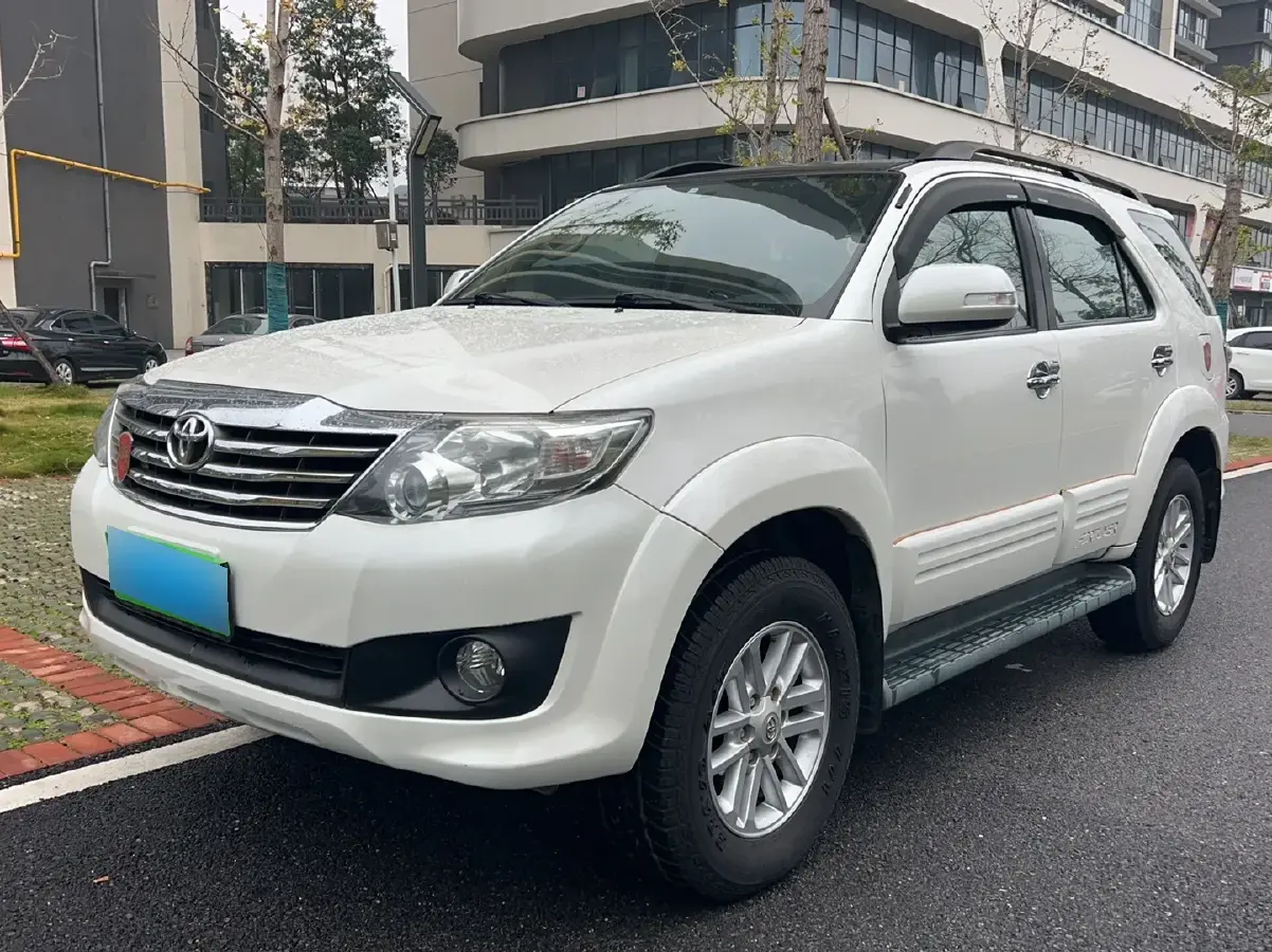2016 Toyota Fortuner 2.7L 163HP L4 6AT