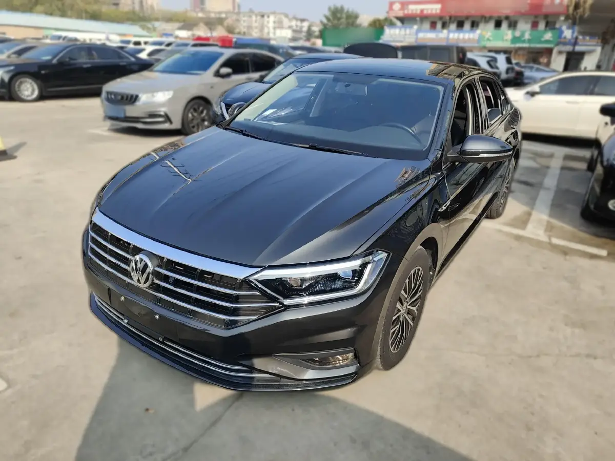 2020 Volkswagen Sagitar 1.4T 150HP L4 7DCT