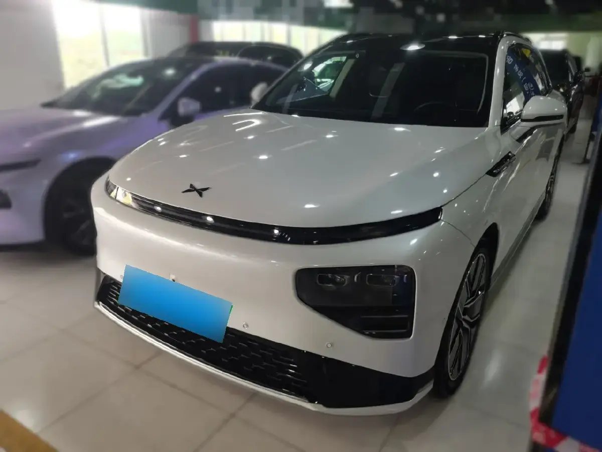 2022 Xpeng G9 BEV 98KWH