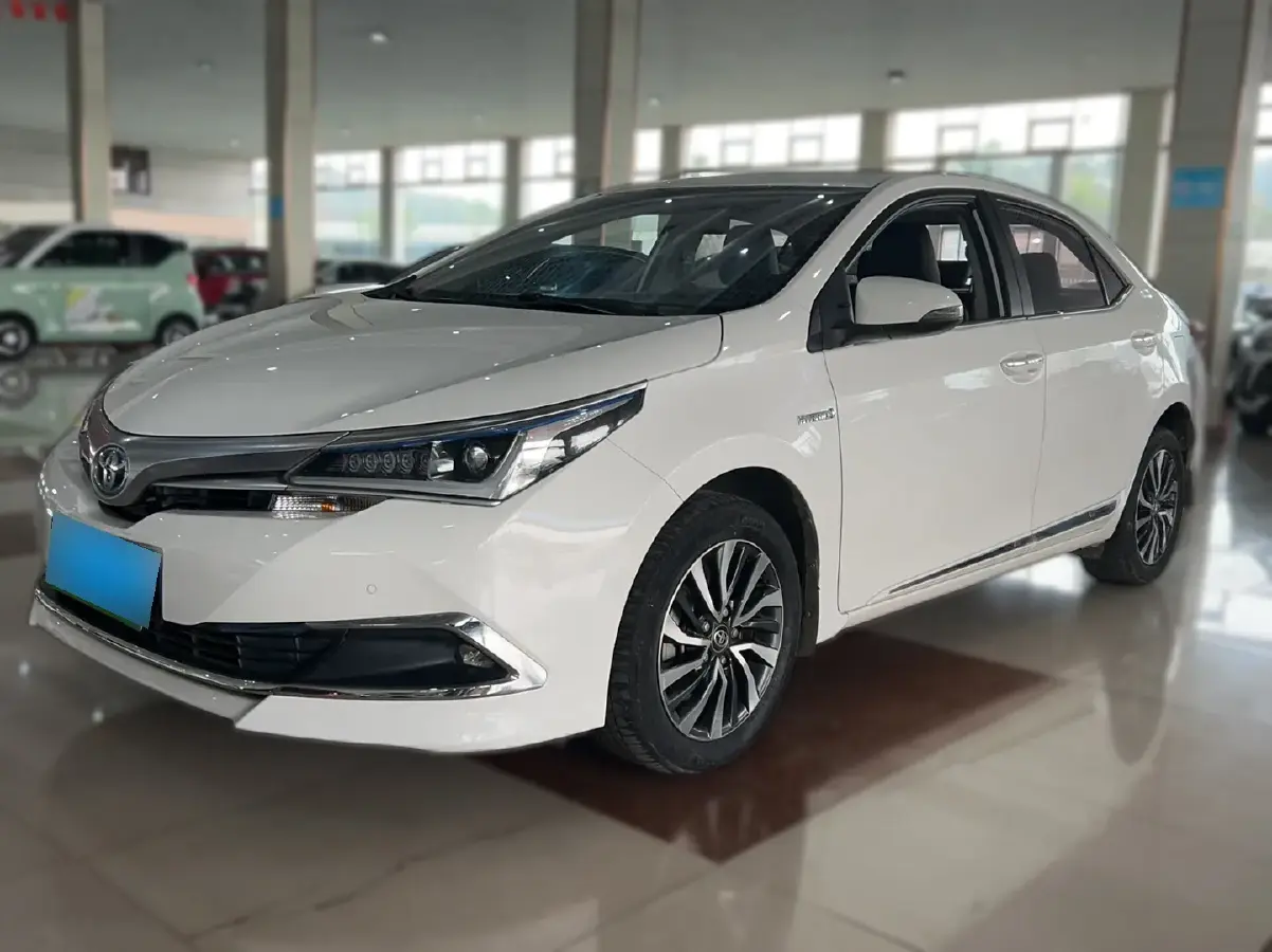 2018 Toyota Corolla 1.8L 99HP L4 E-CVT Hybrid