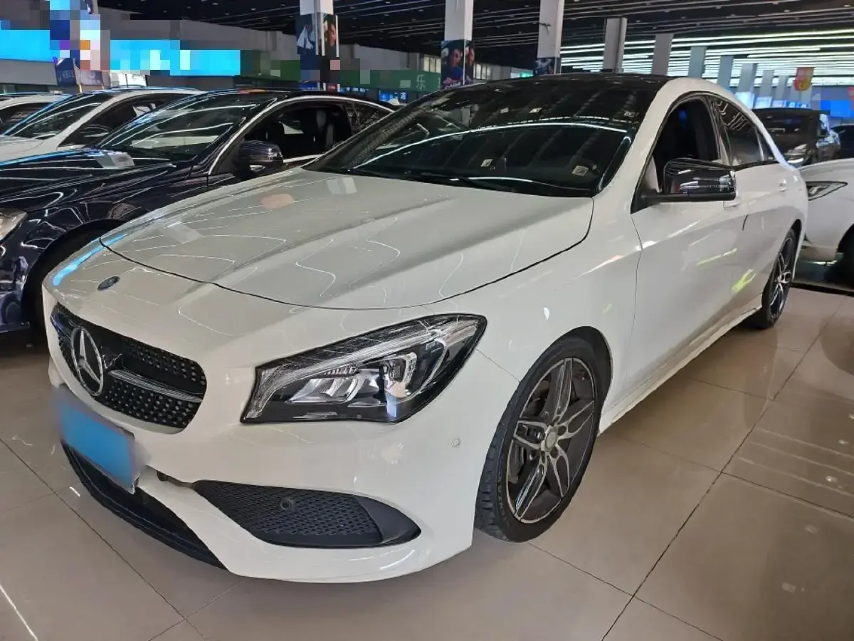 2017 Mercedes-Benz CLA Class 2.0T 184HP L4 7DCT