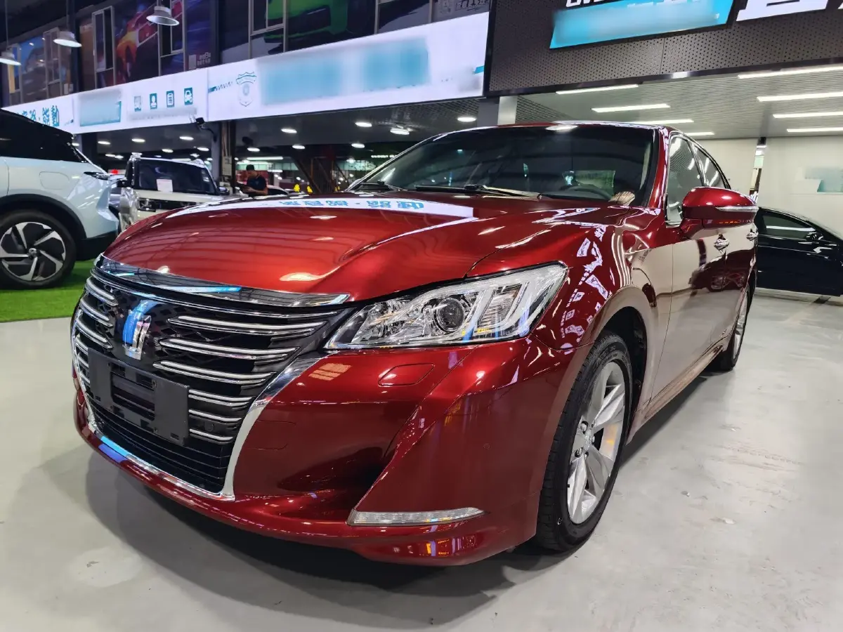 2015 Toyota Crown 2.5L 193HP V6 6AT