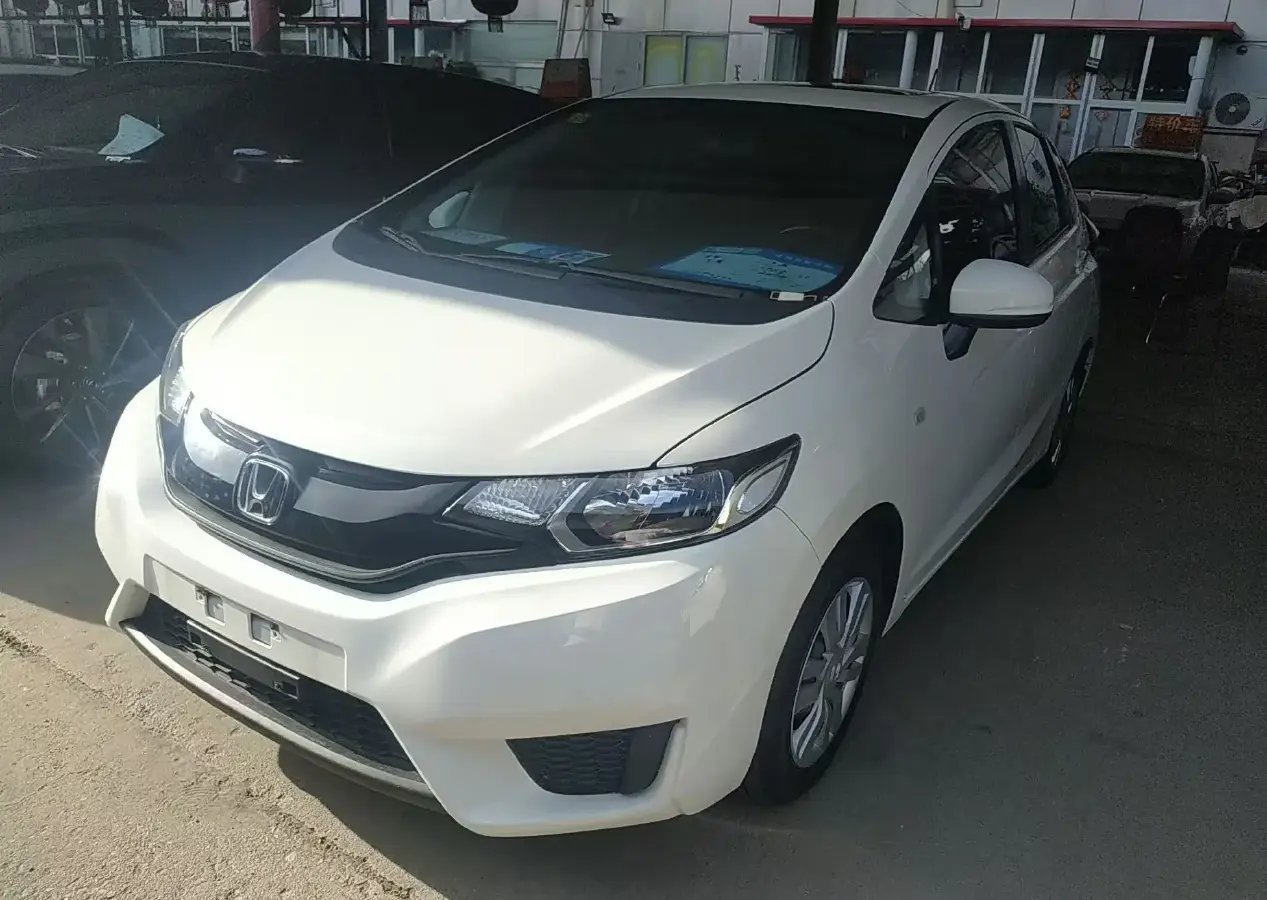 2016 Honda Fit 1.5L 131HP L4 CVT