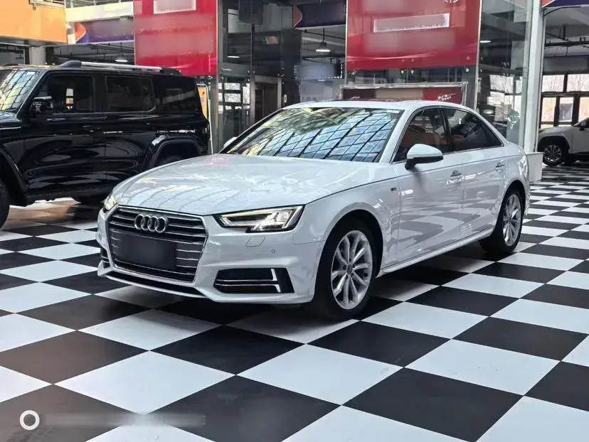 2018 Audi A4L 2.0T 190HP L4 7DCT