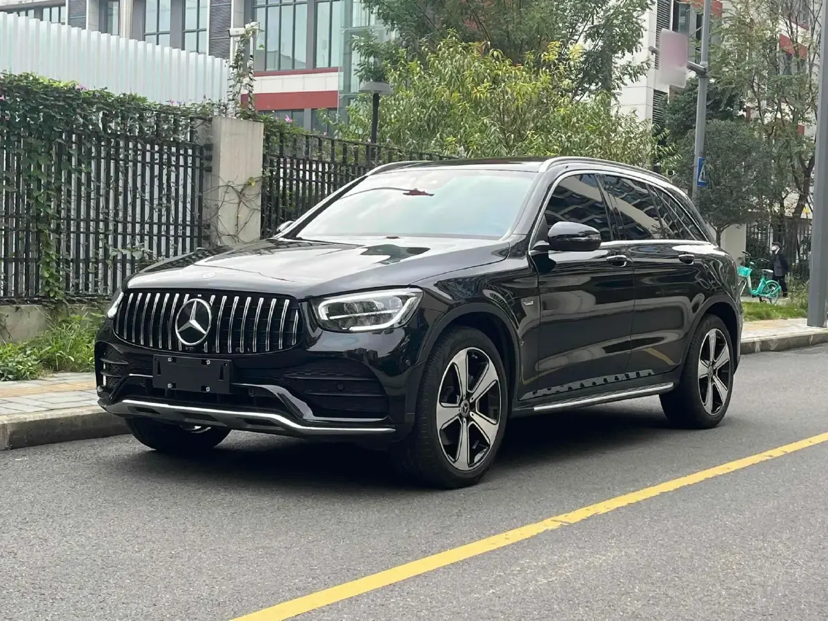 2022 Mercedes-Benz GLC Class 2.0T 258HP L4 9AT