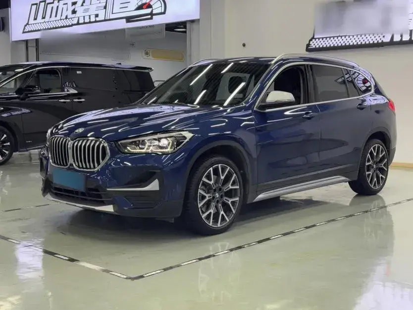 2022 BMW X1 2.0T 192HP L4 8AT