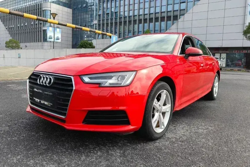 2017 Audi A4L 2.0T 190HP L4 7DCT