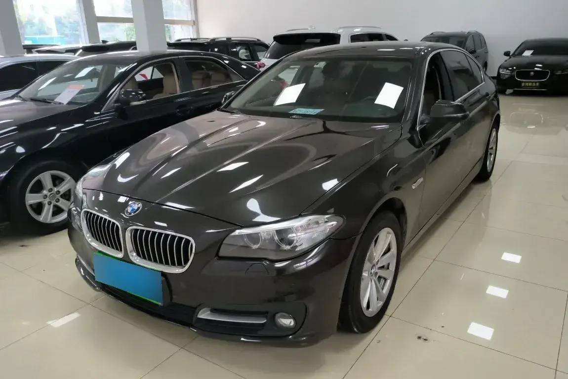2014 BMW 5 Series 2.0T 184HP L4 8AT
