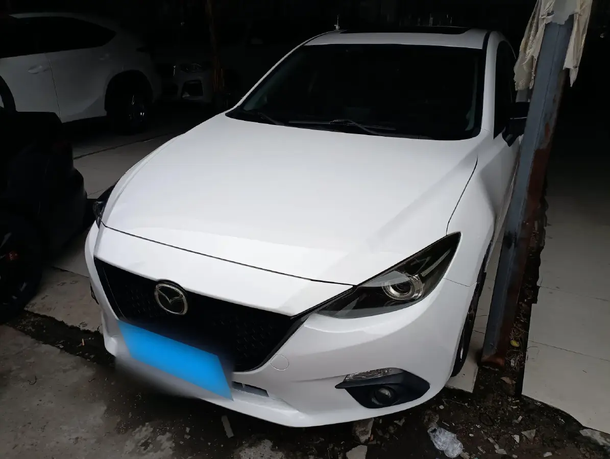 2014 Mazda 3 Axela 1.5L 117HP L4 6AT