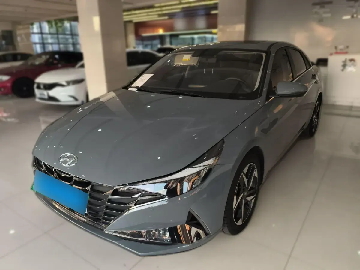 2022 Hyundai Elantra 1.5L 115HP L4 CVT