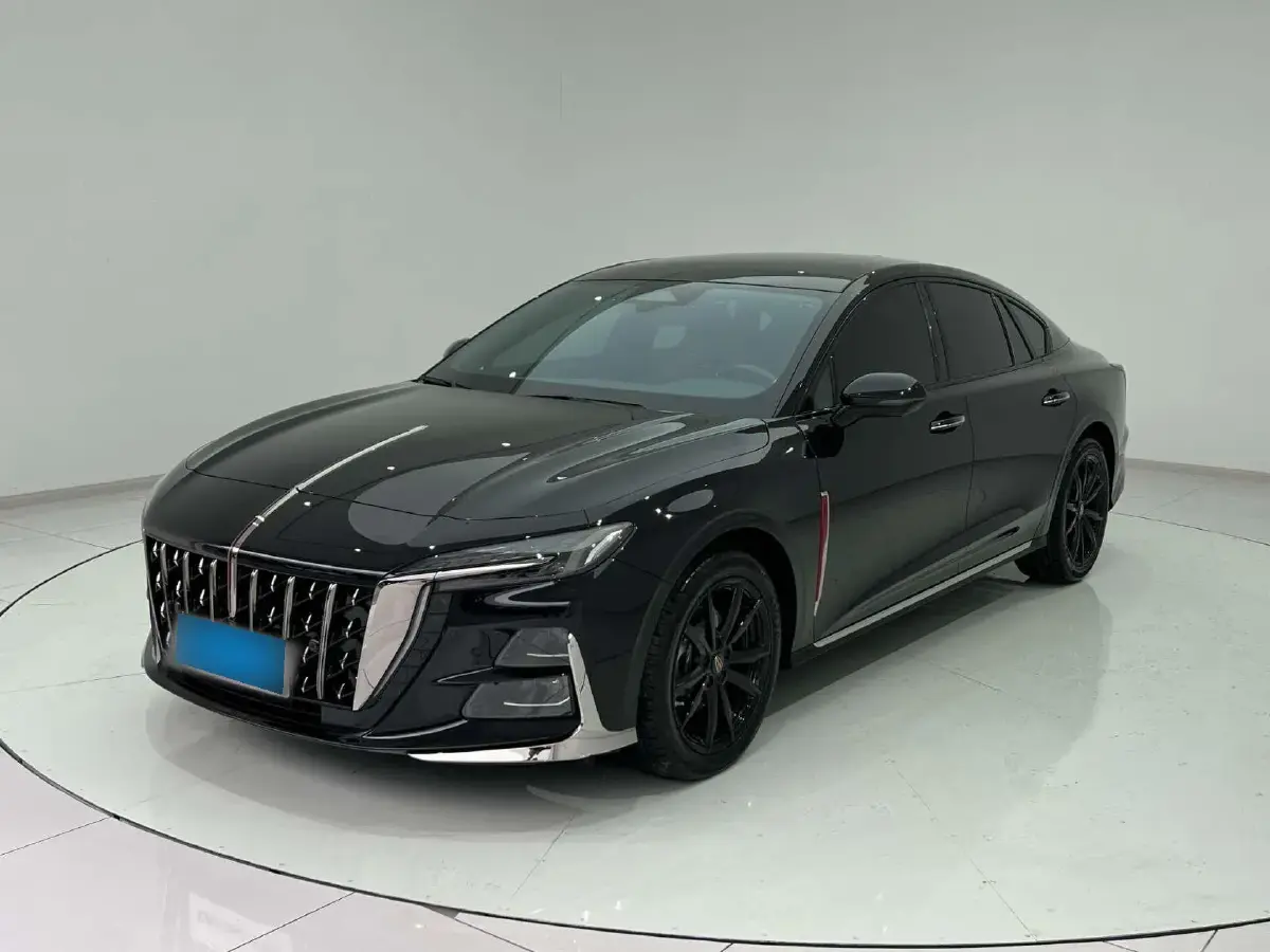 2023 HongQi H6 2.0T 252HP L4 8AT