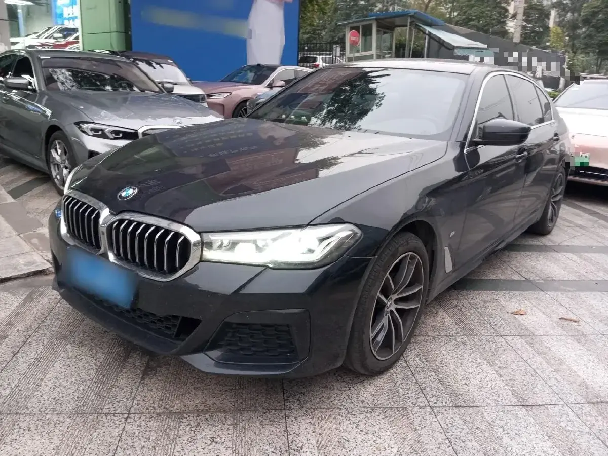 2021 BMW 5 Series 2.0T 184HP L4 8AT