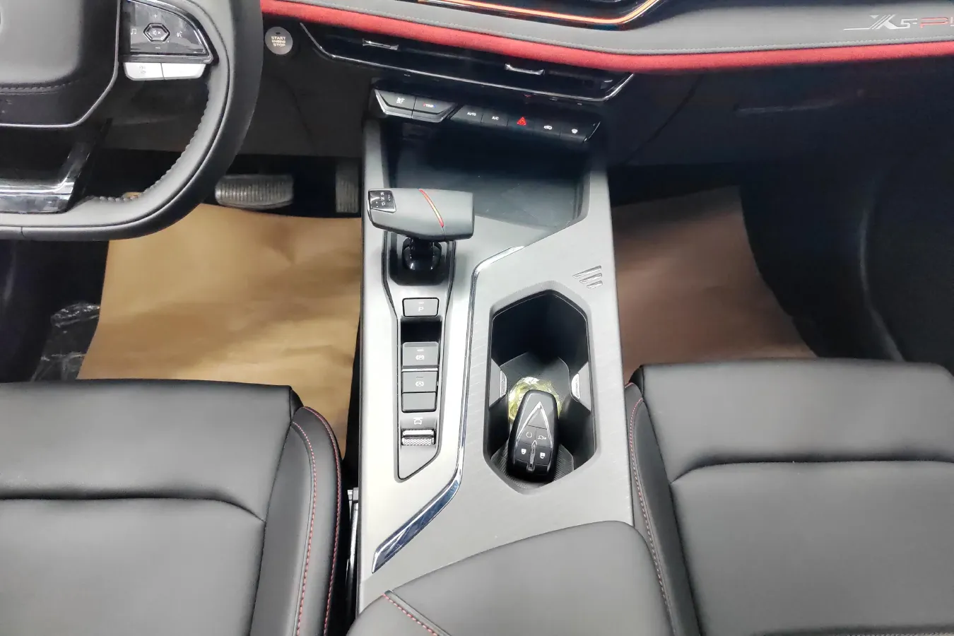 2024 ChangAn X5 PLUS 1.5T 188HP L4 7DCT,autocango,china used car exporter,china ev exporter,chinese used car exporter,chinese used ev exporter