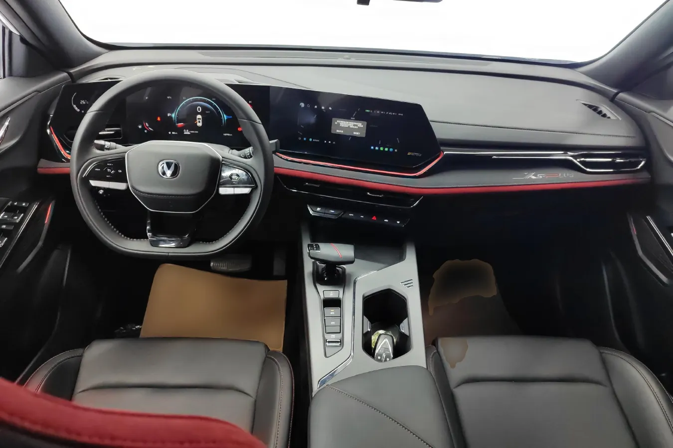 2024 ChangAn X5 PLUS 1.5T 188HP L4 7DCT,autocango,china used car exporter,china ev exporter,chinese used car exporter,chinese used ev exporter