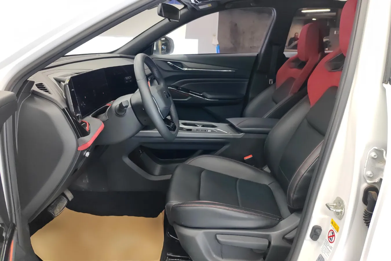 2024 ChangAn X5 PLUS 1.5T 188HP L4 7DCT,autocango,china used car exporter,china ev exporter,chinese used car exporter,chinese used ev exporter