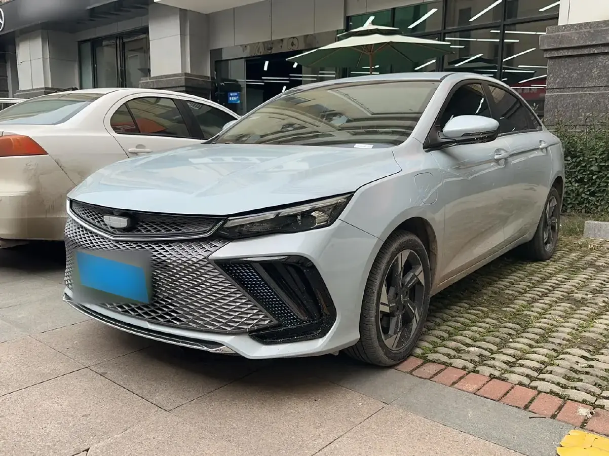 2022 Geely Emgrand L HiP 1.5T 181HP L4 3DHT PHEV 15.5KWH