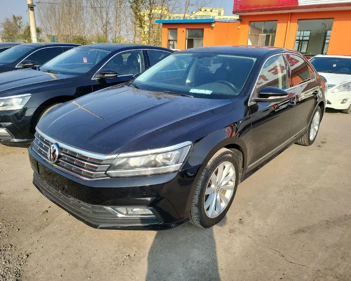 2017 Volkswagen Passat 1.8T 180HP L4 7DCT