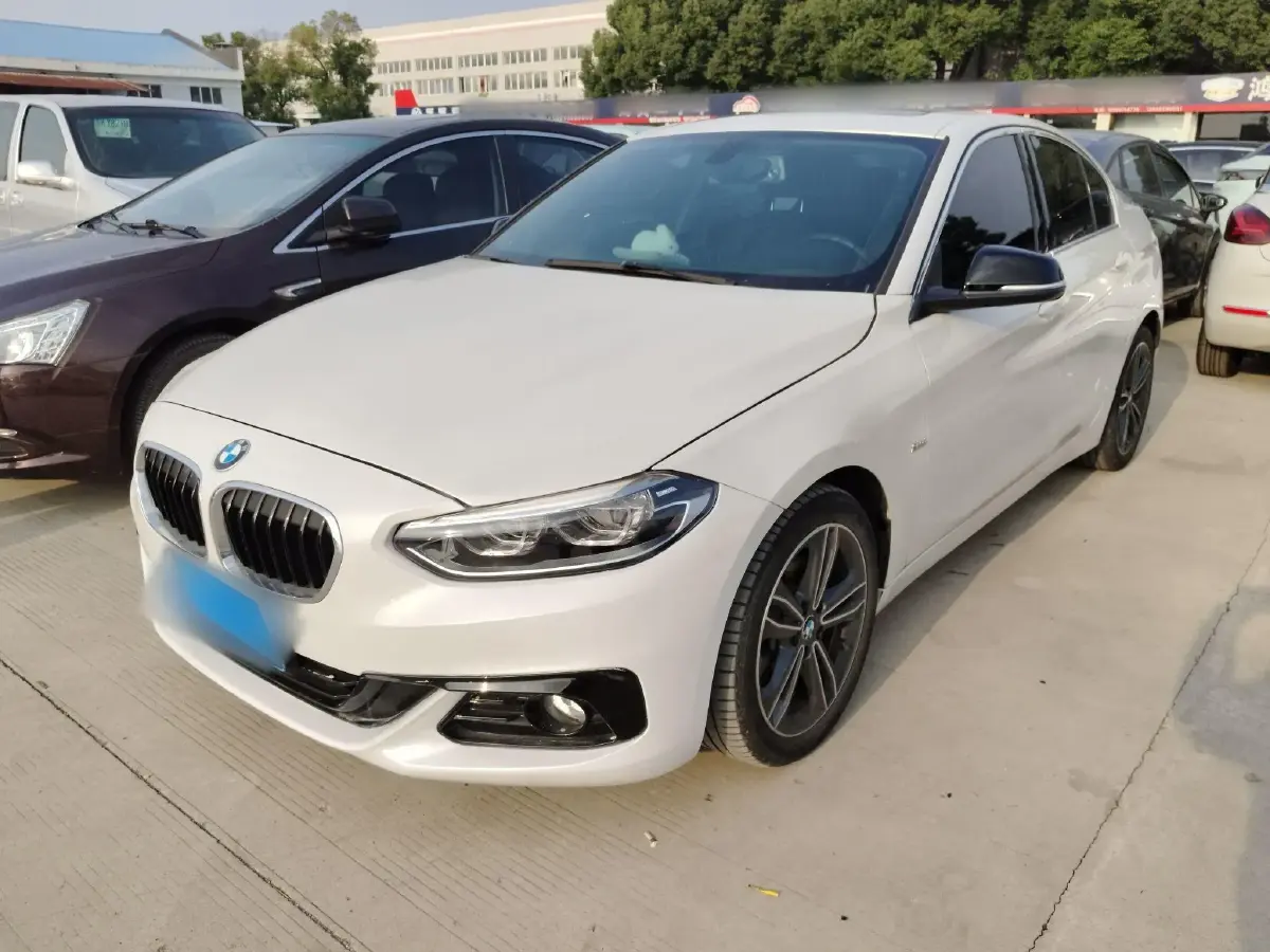 2018 BMW 1 Series 1.5T 136HP L3 6AT