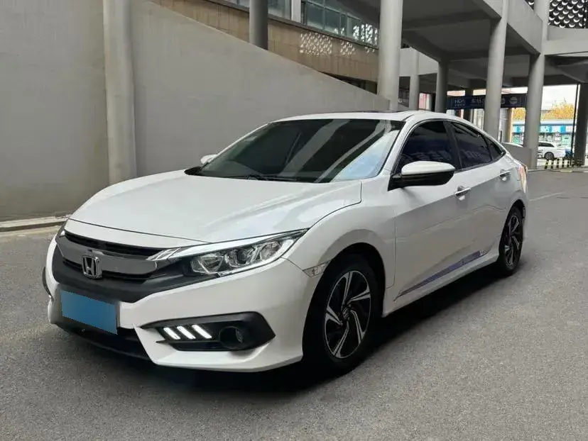 2016 Honda Civic 1.5T 177HP L4 CVT